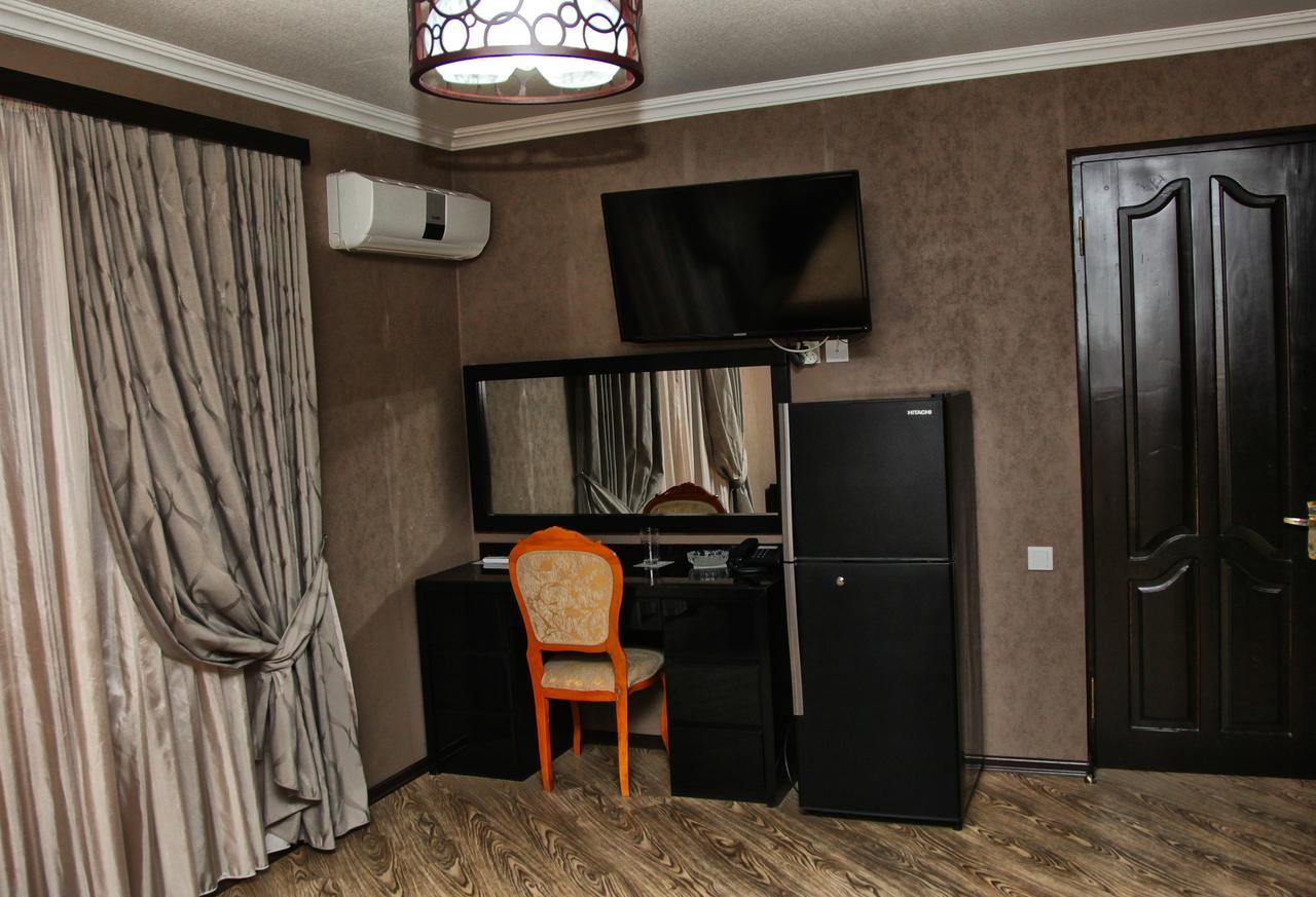 Hotel Obola Samtredia Экстерьер фото