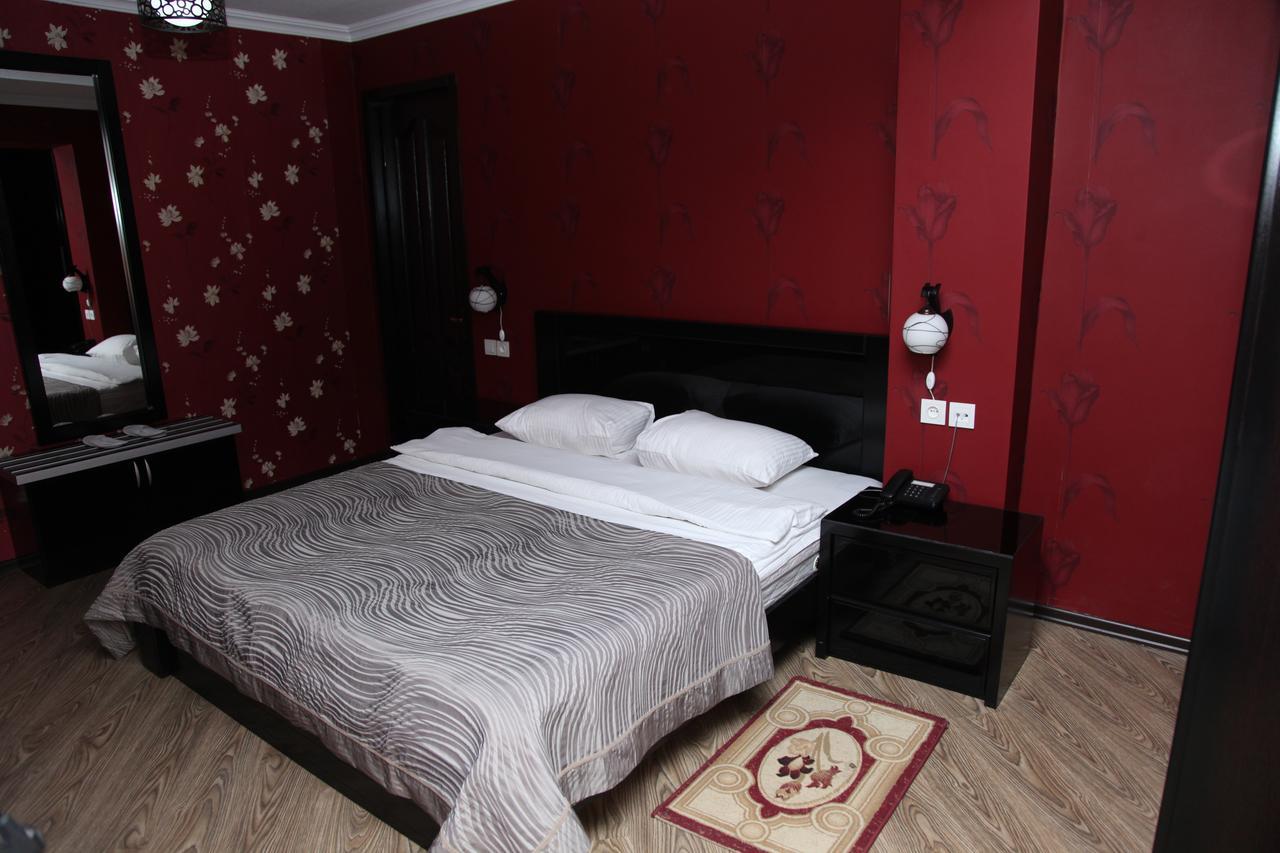 Hotel Obola Samtredia Экстерьер фото
